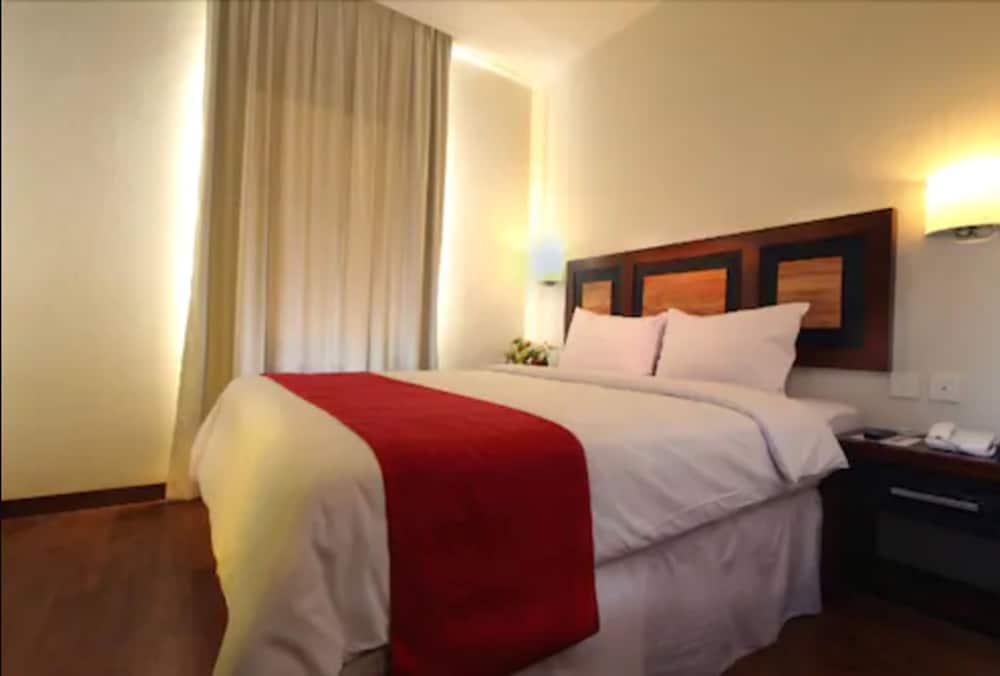 Lampion Hotel Solo 외부 사진